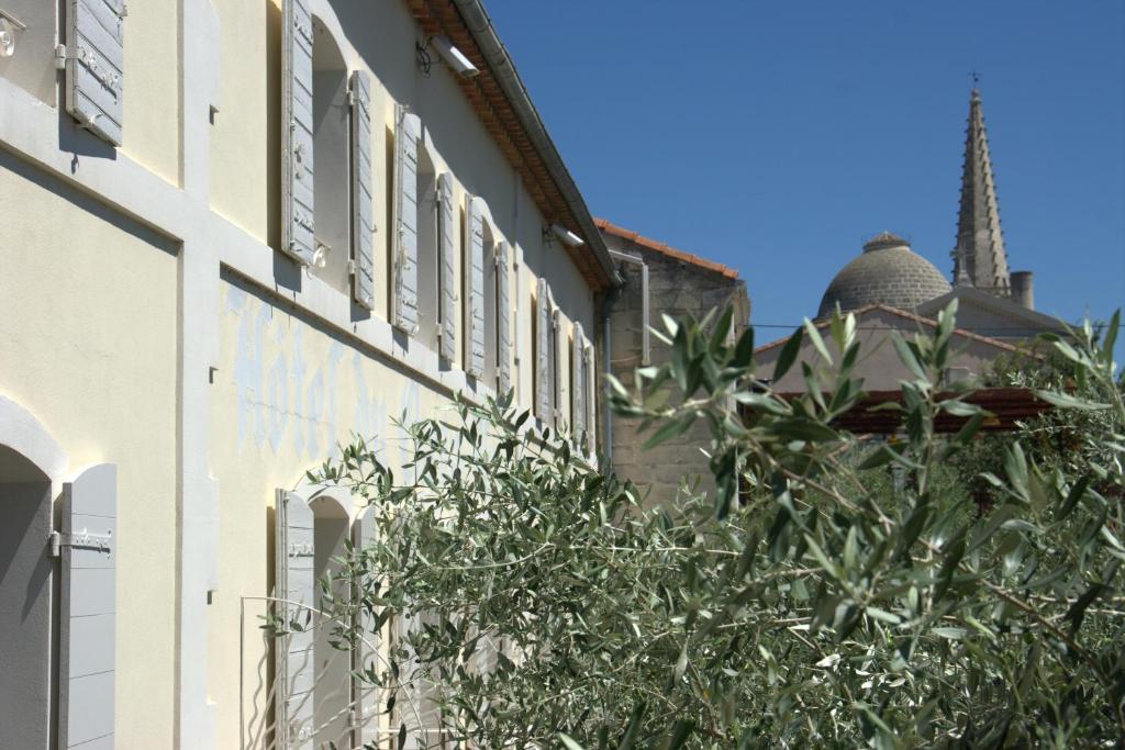 Hotel Du Cheval Blanc Saint-Rémy-de-Provence エクステリア 写真