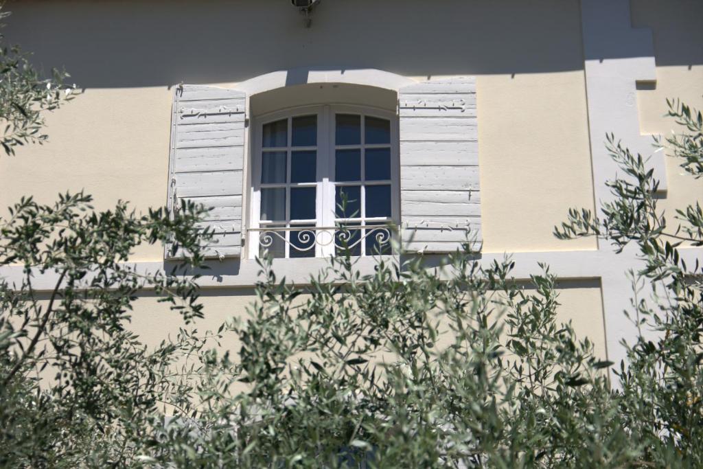 Hotel Du Cheval Blanc Saint-Rémy-de-Provence エクステリア 写真
